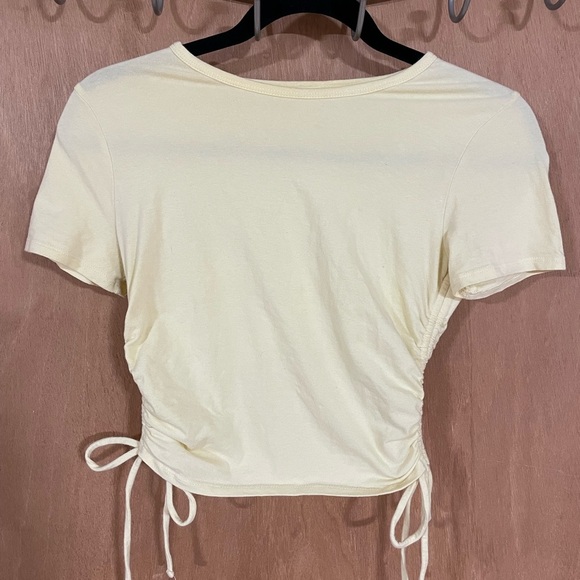 HOLLISTER- baby short sleeve crop top - Picture 1 of 2